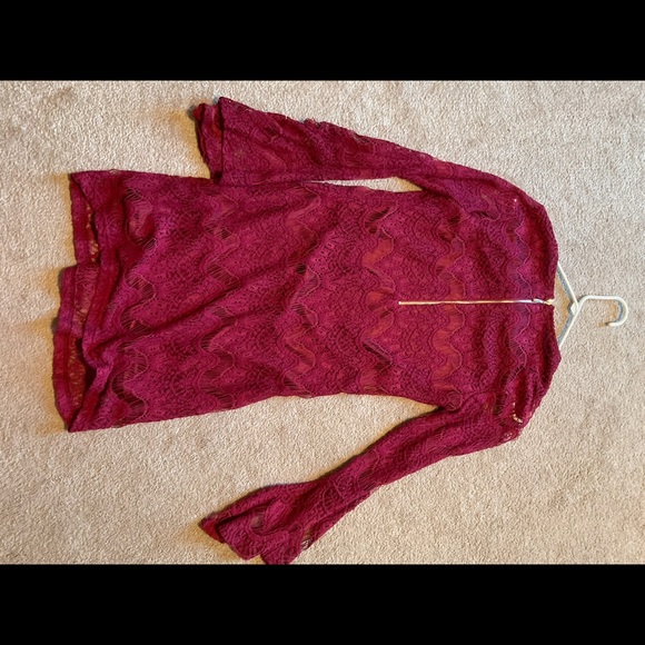 Dress with bell sleeves - Picture 4 of 4